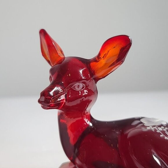 Fenton art glass 1980s Ruby Red Fawn/Deer Doe figurine hand painted collectible - Picture 4 of 8